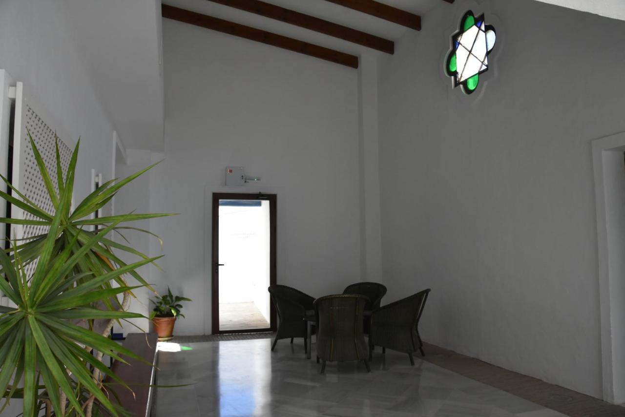 Hostal Dona Lola Marina Zahara de los Atunes Buitenkant foto