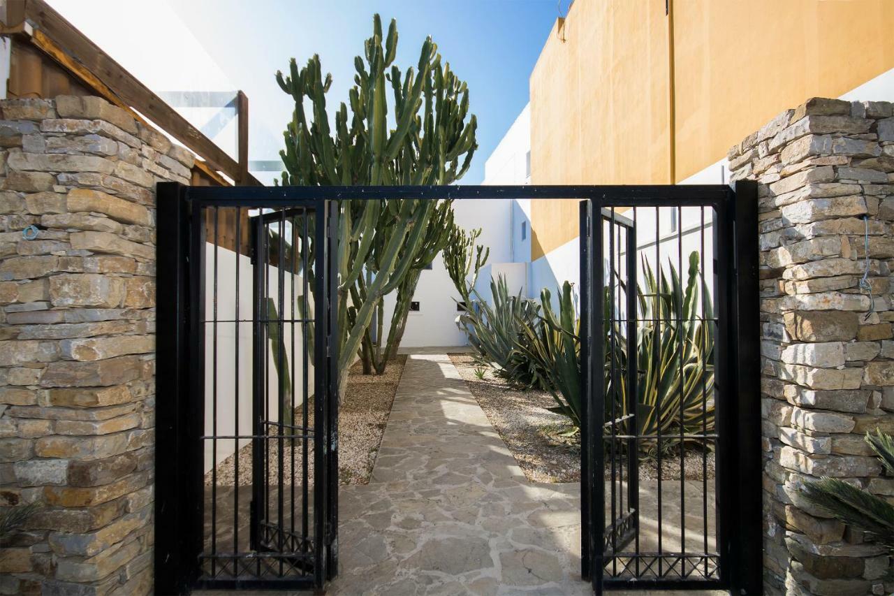 Hostal Dona Lola Marina Zahara de los Atunes Buitenkant foto