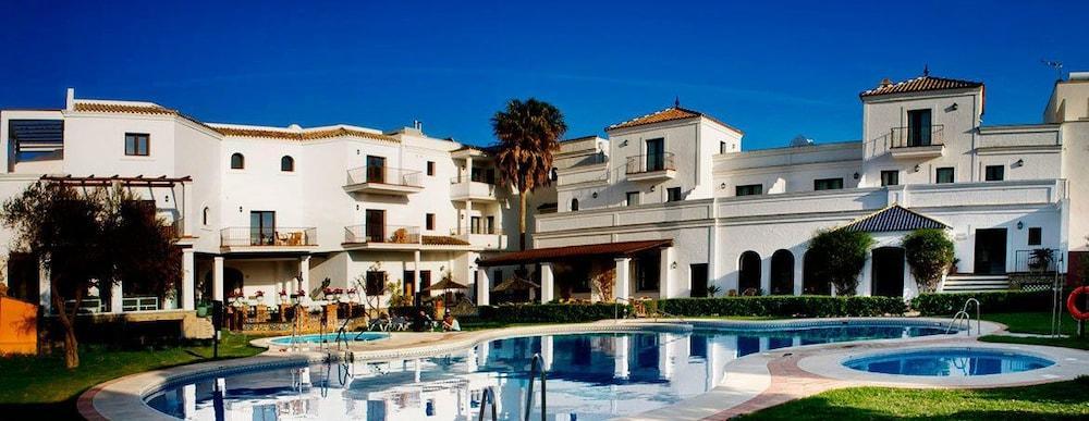 Hostal Dona Lola Marina Zahara de los Atunes Buitenkant foto