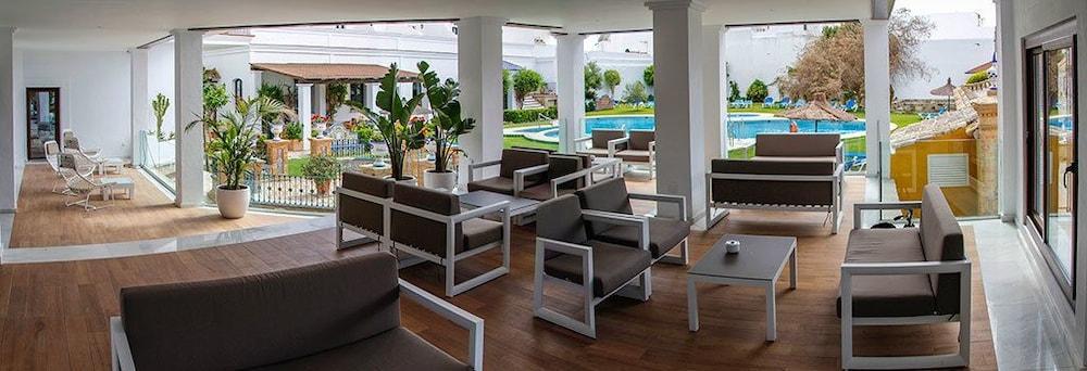 Hostal Dona Lola Marina Zahara de los Atunes Buitenkant foto